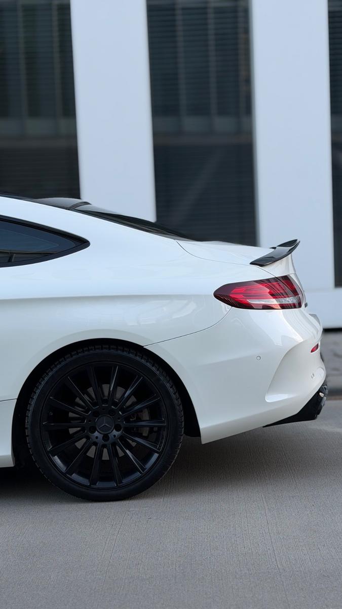 Mercedes-AMG Coupé photograph 5 of 12