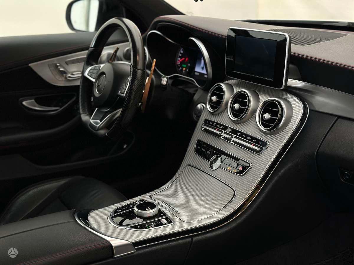 Mercedes-AMG Coupé photograph 9 of 12